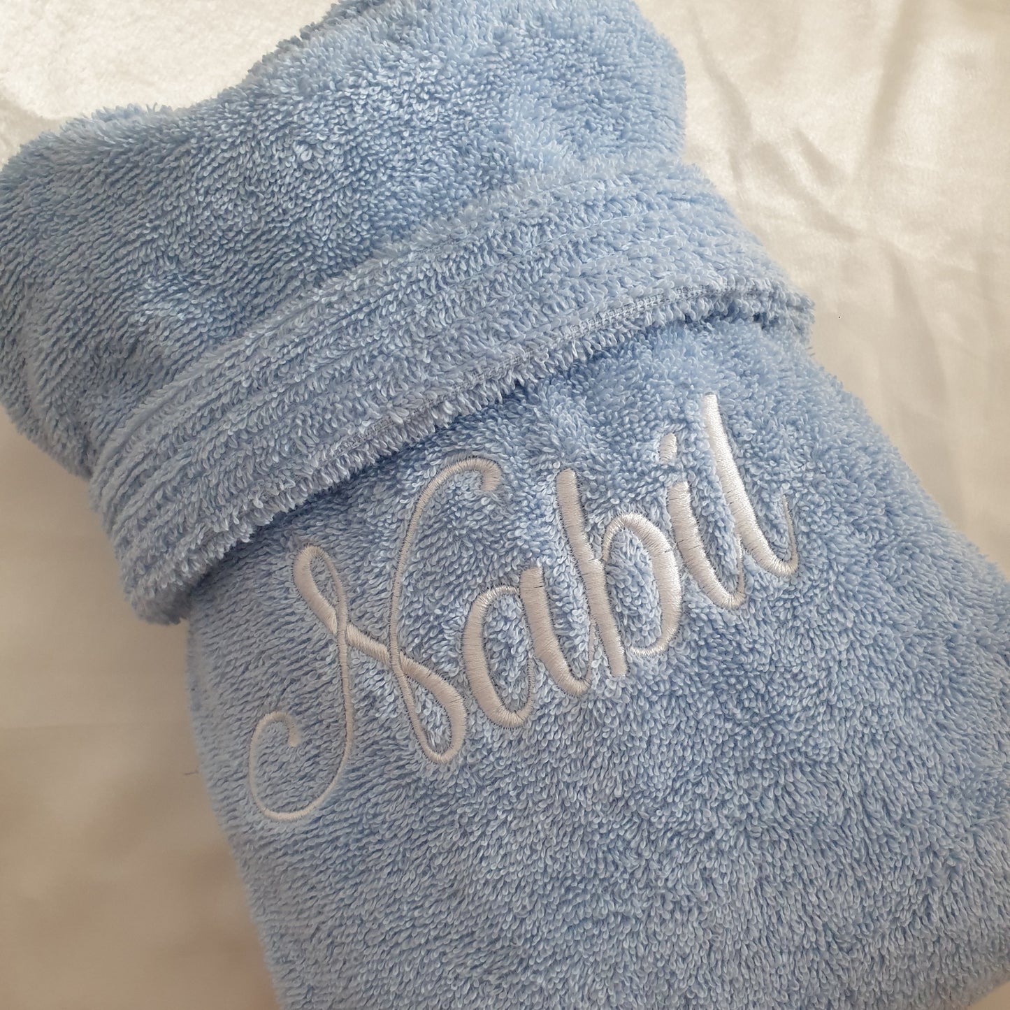 Peignoir de bain bébé personnalisé avec prénom – cadeau de naissance brodé