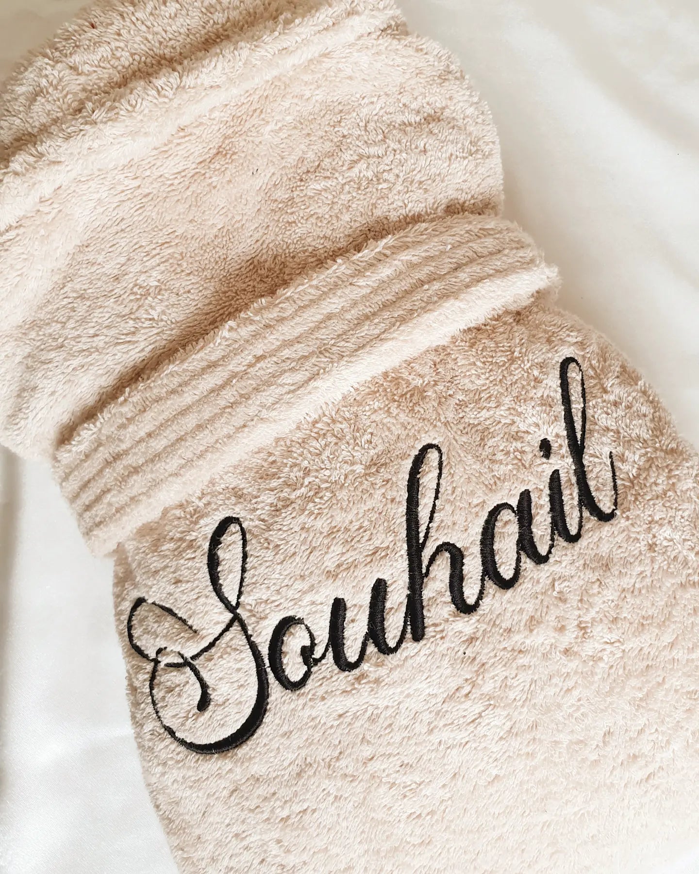 peignoir de bain brodé